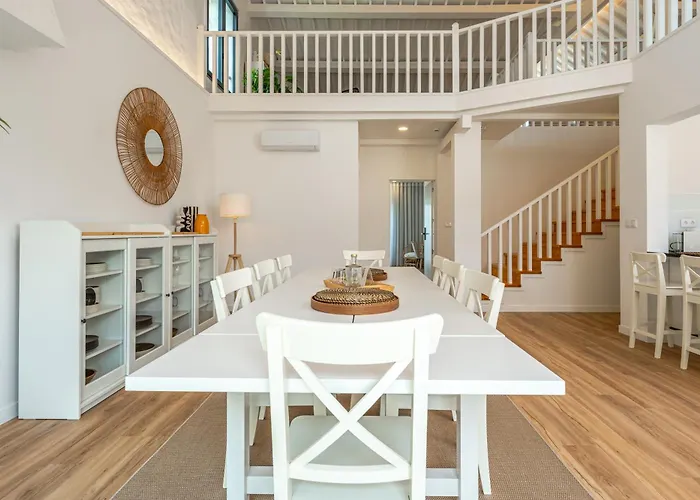 Πανσιόν Apice - By Azores