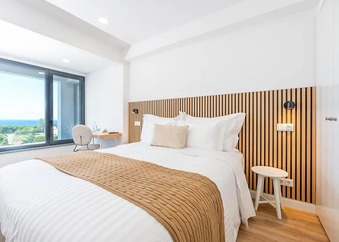 Πανσιόν Apice - By Azores São Vicente Ferreira