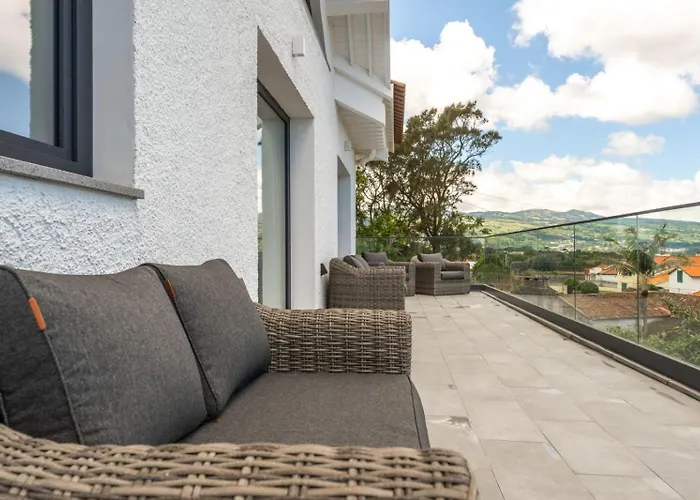 Πανσιόν Apice - By Azores São Vicente Ferreira