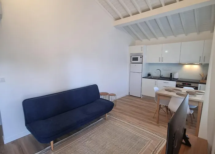 Apice - By Azores Πανσιόν 4*