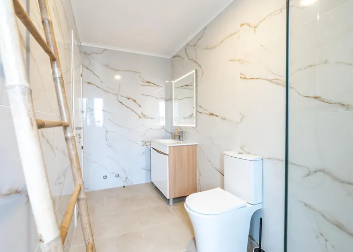 Apice - By Azores Πανσιόν 4*