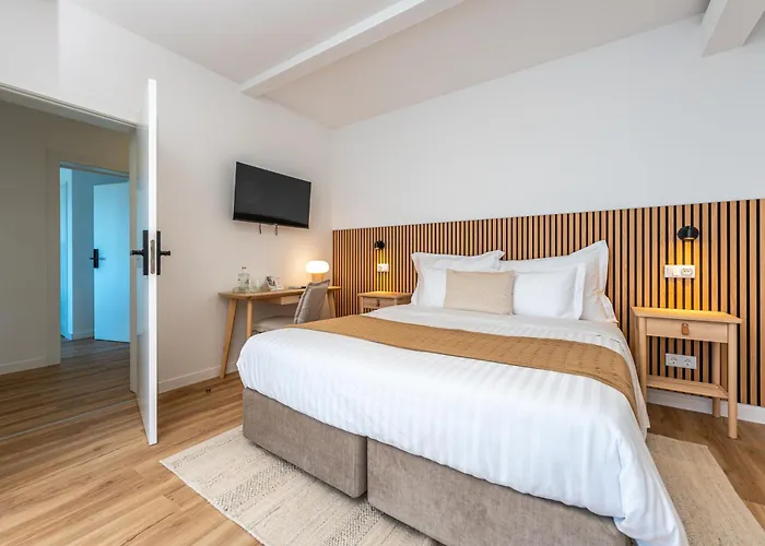 Πανσιόν Apice - By Azores São Vicente Ferreira