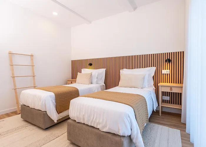 Πανσιόν Apice - By Azores