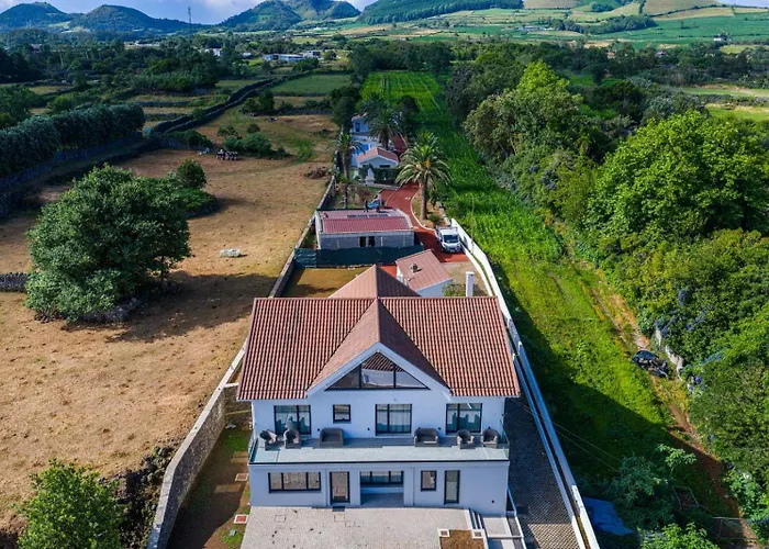 Apice - By Azores Vendégház 4*